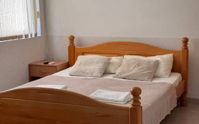 Anora Hotel