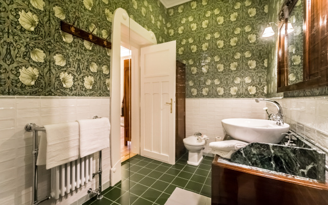 Art Nouveau Budapest Apartments