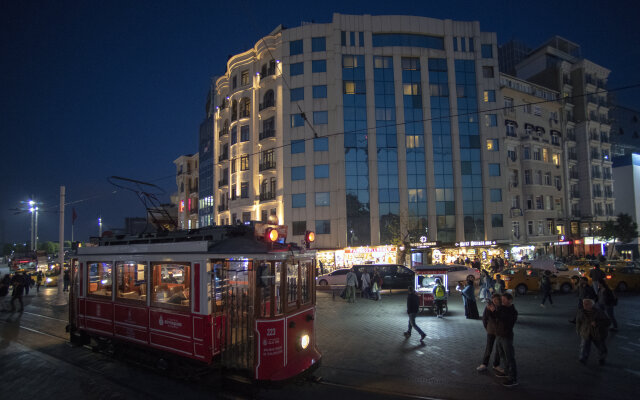 Отель Taksim Square