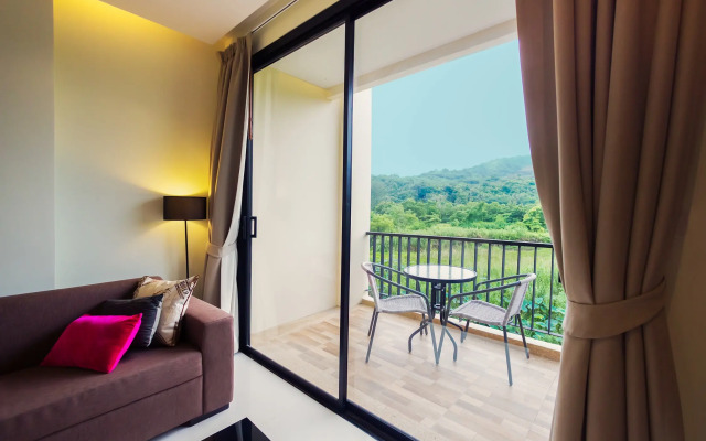 Suite Viacha Rawai Lago by TropicLook Naiharn 2 Bedroom Apartments