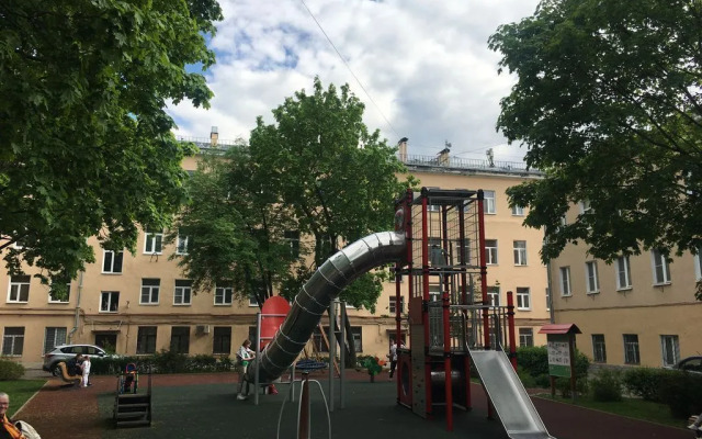 Na Ulitse Naberezhnaya Reki Moyki 56 Flat