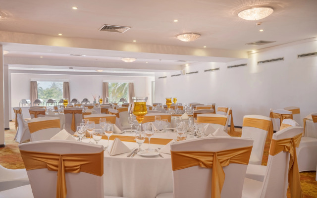 Отель Citrus Waskaduwa