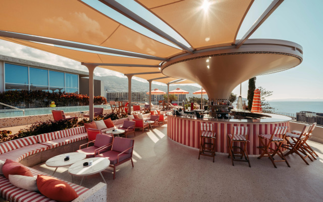 Next Hotel