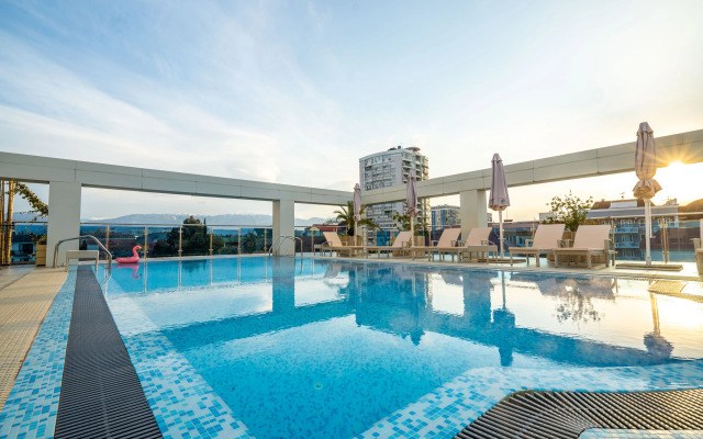 Grace El Paraiso Hotel