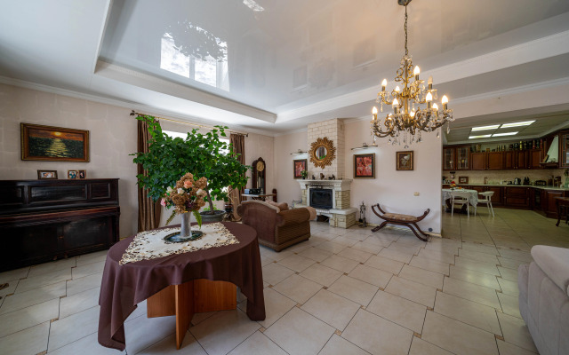 Частный дом Большой уютный коттедж с баней