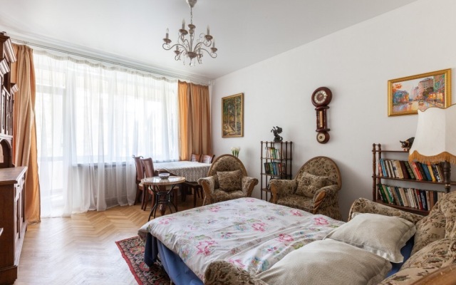Kropotkinskaya Apartments