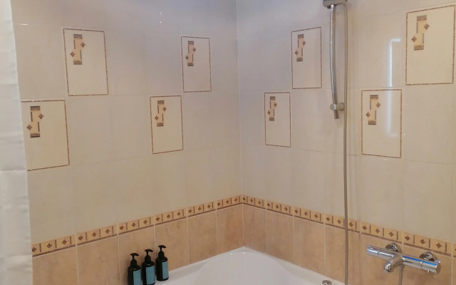 Prostornye Appartamenty S Dzhakuzi Apartments