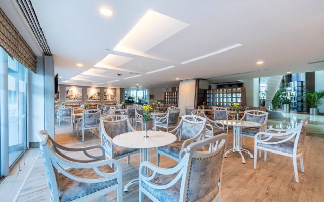 Concorde De Luxe Resort Lara Antalya – Prive Ultra All Inclusive
