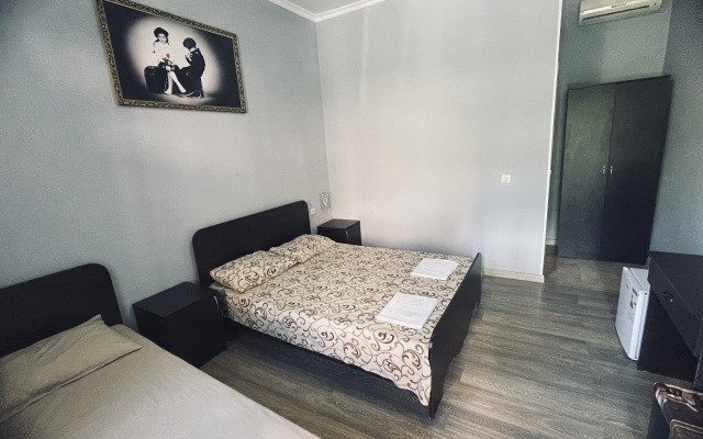 Lad Guest House