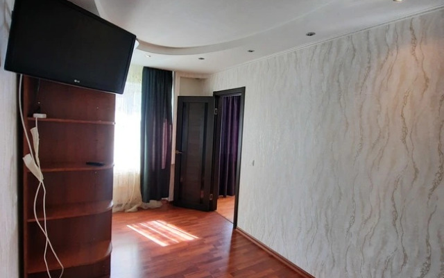 Квартира Двухкомнатная на Дзержинского 12А