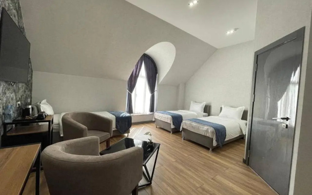 Отель Alpha Plaza