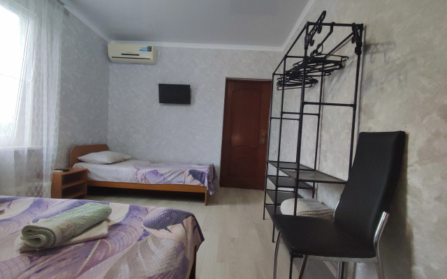 Emiliya Guest House