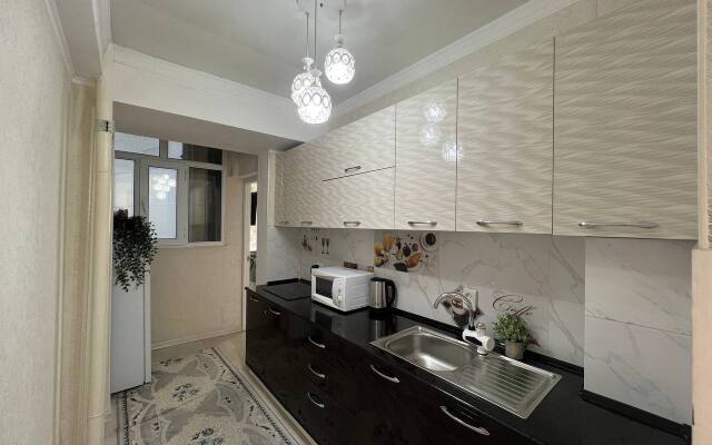 2 na Prospekte Kunaeva 7 Apartments