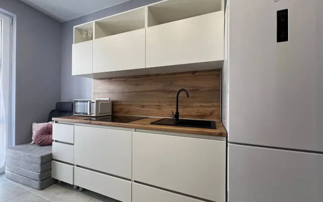 Trekhmestnye s Vidom na Reku Flat