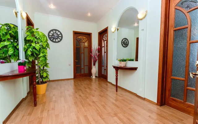 Квартира 3-х комнaтная pядом с метрo Смoленская