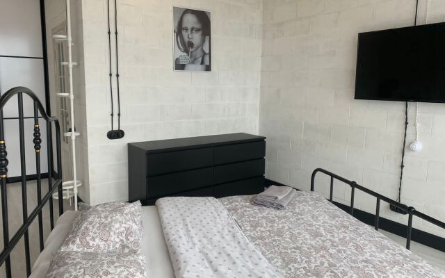 Апартаменты 1503 Верхнеторговая площадь 4