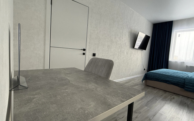 Апартаменты двухкомнатные с балконом