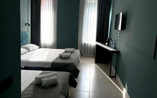 Route Hotel