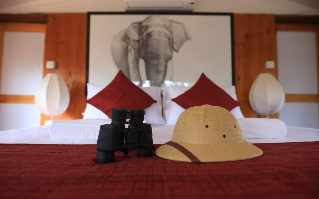 Topan Yala – Luxury Tented Safari
