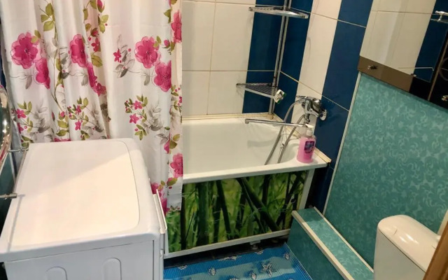 Na Pischevikov 12 Flat