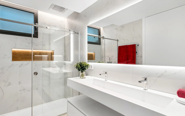 All About Villa Gladiolo