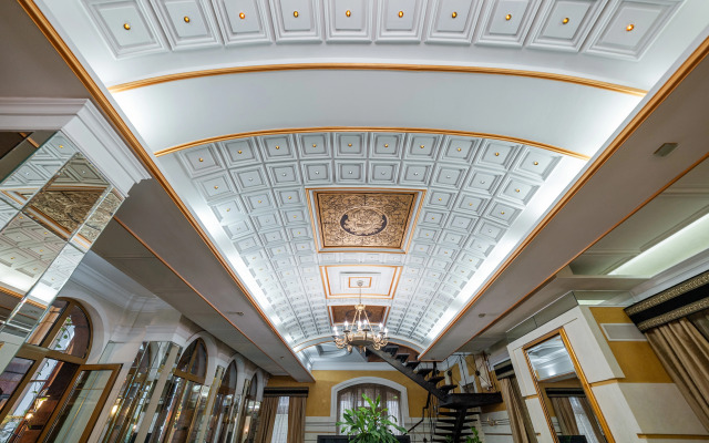 Atrium Private house
