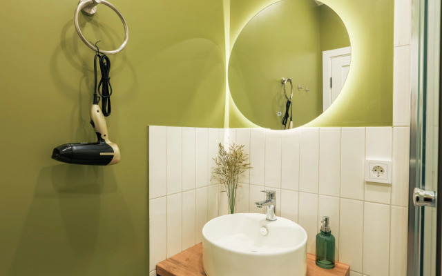 Апартаменты На Семена Лагоды (1)