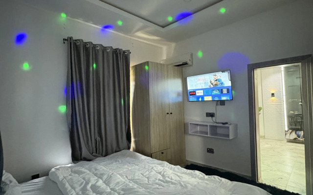 Candy Homes Apartments