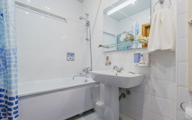 GM ryadom s Belym Domom  Apartments