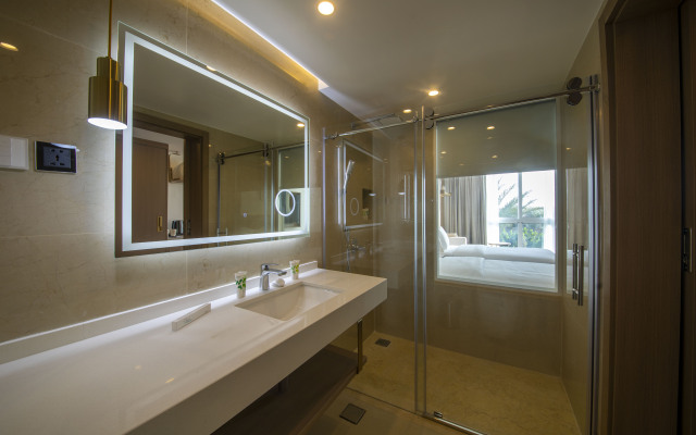 Luxotel Aqaba Beach Resort & Spa Hotel