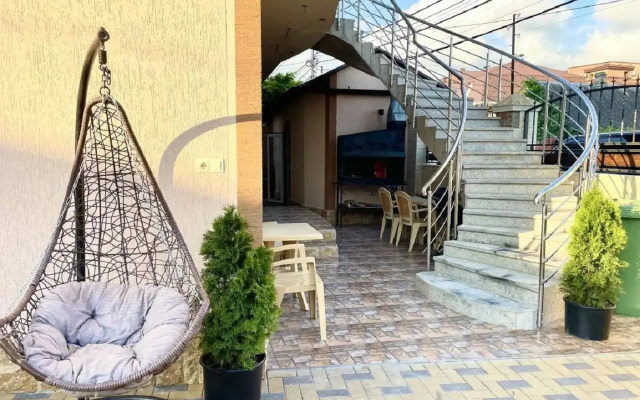 Ellada Guest House