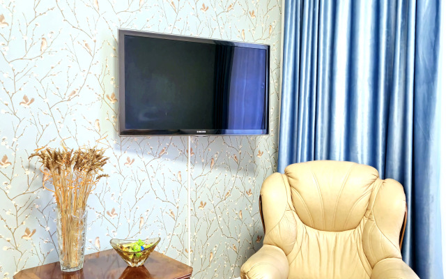 Na Naberezhnoy Volgi Flat