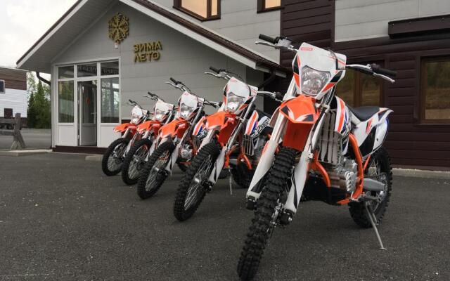 Sportivno-Gostinichnyij Kompleks Zima-Leto Hotel
