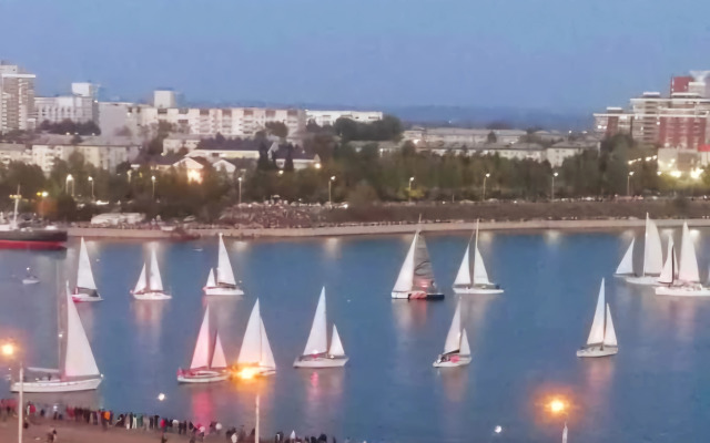 Апартаменты More View - с залипательным видом на реку | Rasco Home