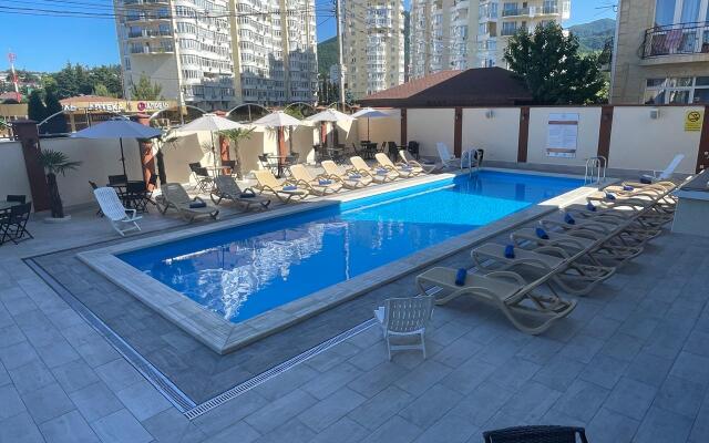 Lazurnoe Okno Hotel