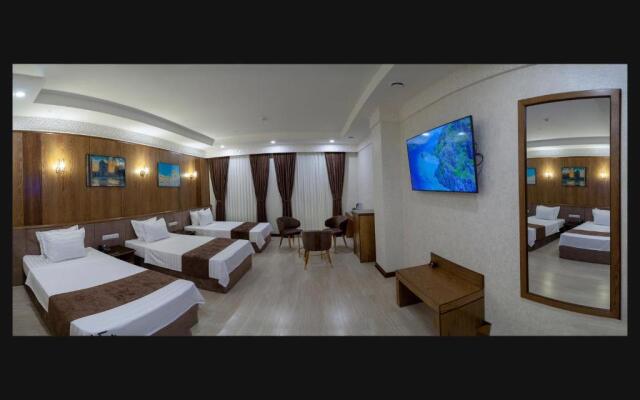Paradise Plaza Luxury Hotel