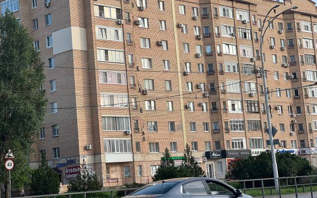 Квартира Просторная с Балконом на Строителей 2