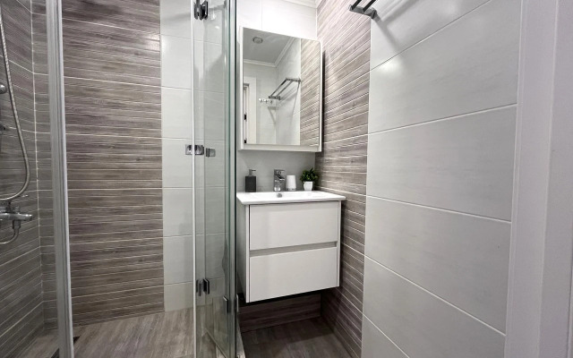 Razmestim Na Ulitse Universitetskaya Naberezhnaya 105 Flat