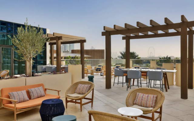 Highend Luxury Seven Palm Apartments
