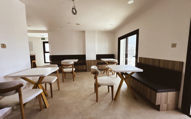 Dorana Art Hotel