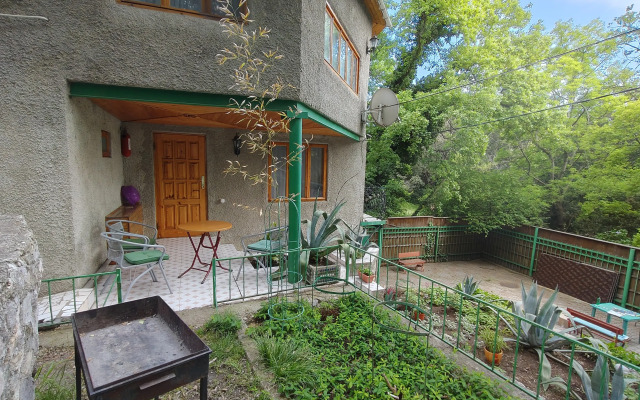 V Parke Guest house