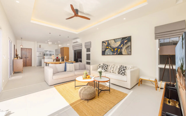 Emilia 3BR Private Pool Naiharn Villa