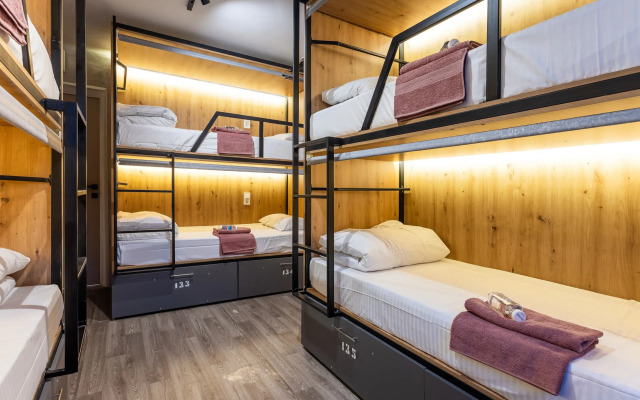 M&DHOST Hostel