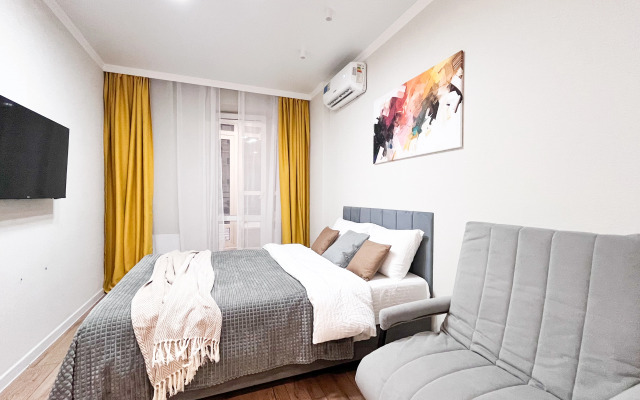 Апартаменты Добрые Квартиры с Терассой на Ларина 45с6