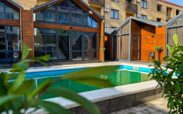 More House Chalet