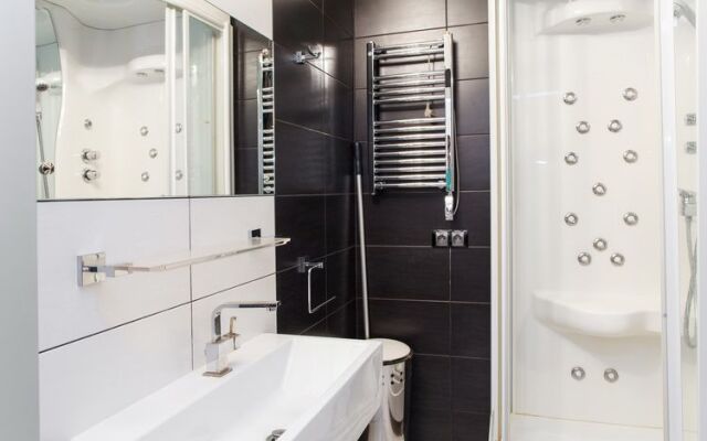 Daudel #97 U Mfk Magellan Apartments