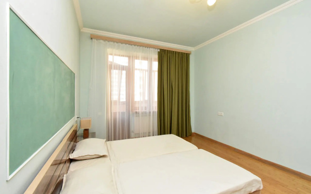 3-K v Novostroyke, Ulitsa Argishti, Gl933 Flat