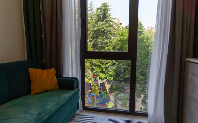 Studiya v elitnom ZHK Metropol' ot LetoApart Apartments