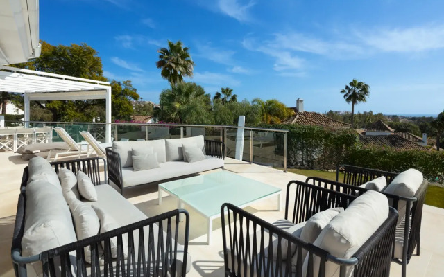 All About Villa Breeze