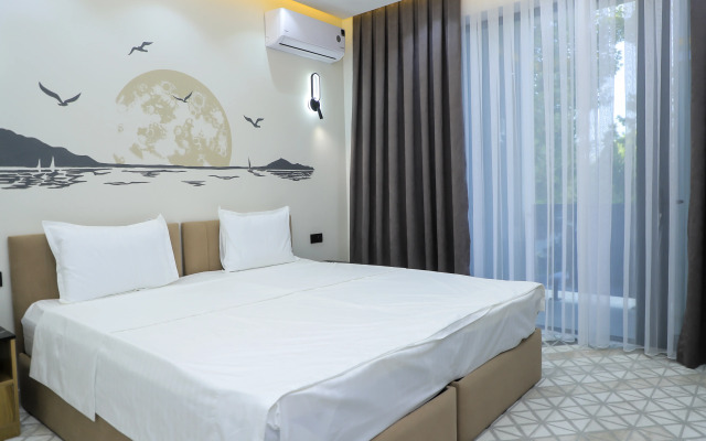 Отель Rich Land